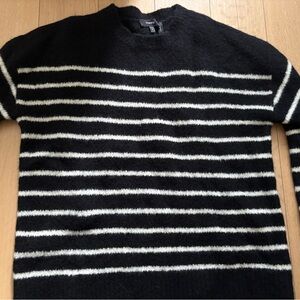 Theory stripe wool sweater like new - size small / medium slouchy fit